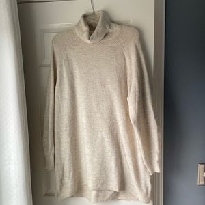 H&M Cream Sweater Size M